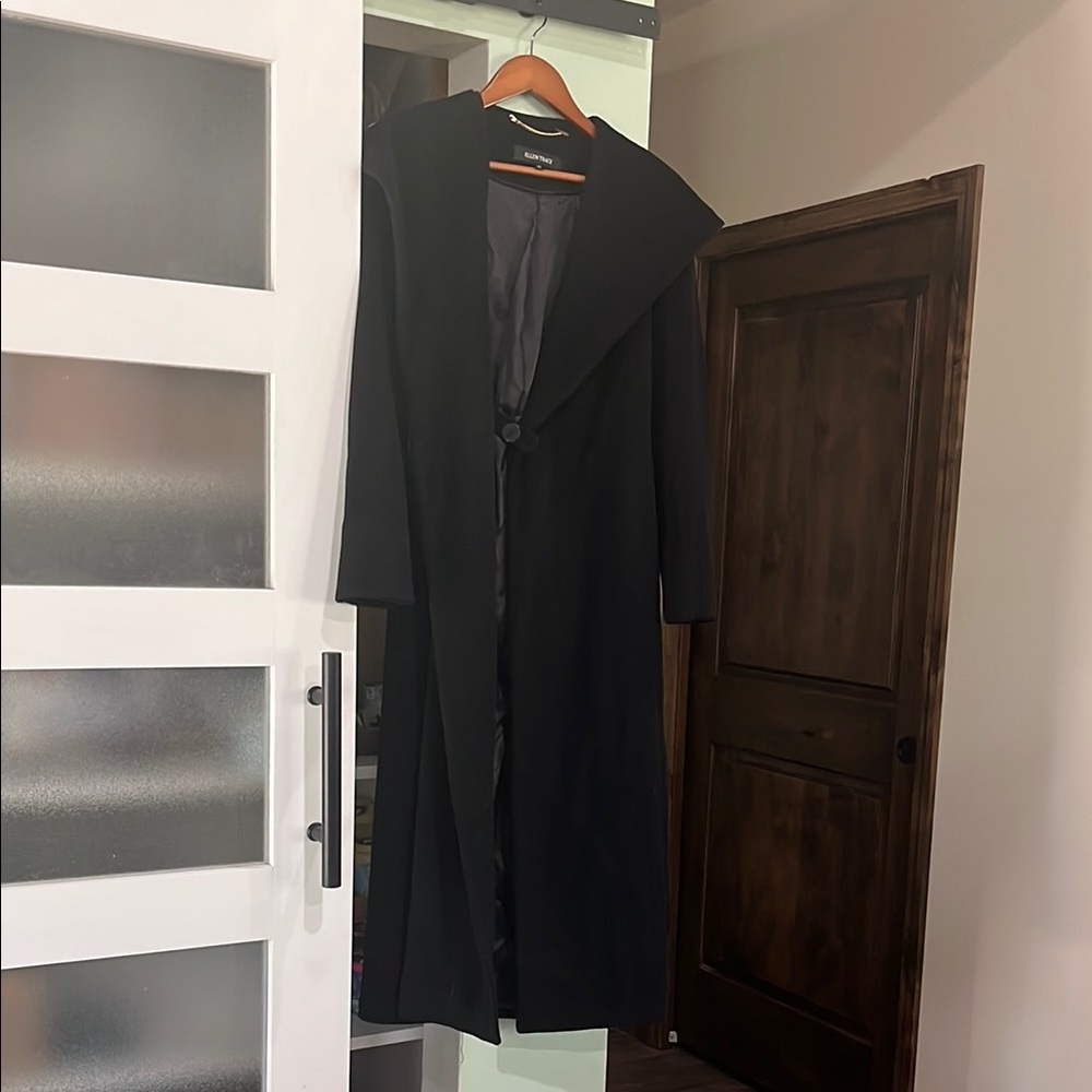 Classic Black Trench Coat with Tailored Silhouette - Ellen Tracy